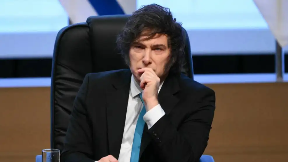 ¿Milei en su peor momento? 60,6% de imagen negativa y más del 70% cree que Argentina necesita otro rumbo