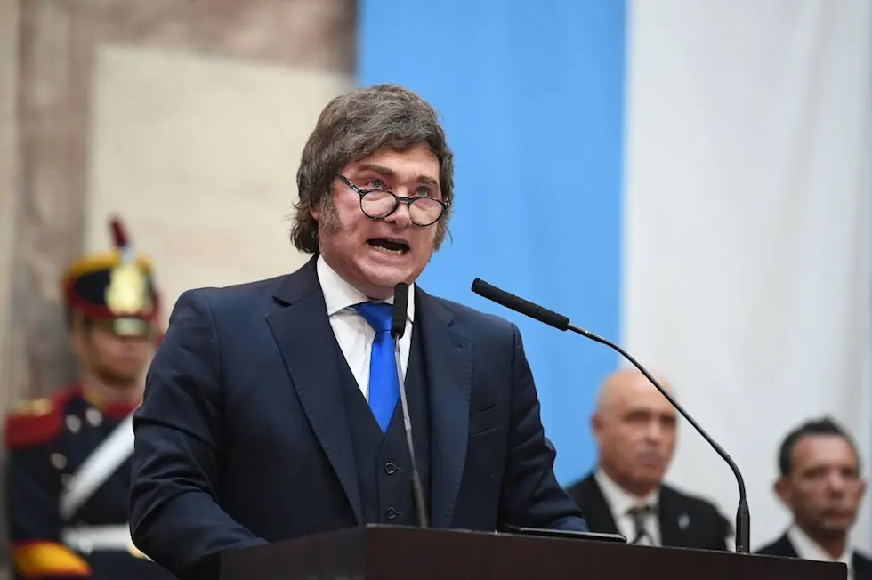 Con la recaudación en caída, el Gobierno aplica otro ajuste del gasto público