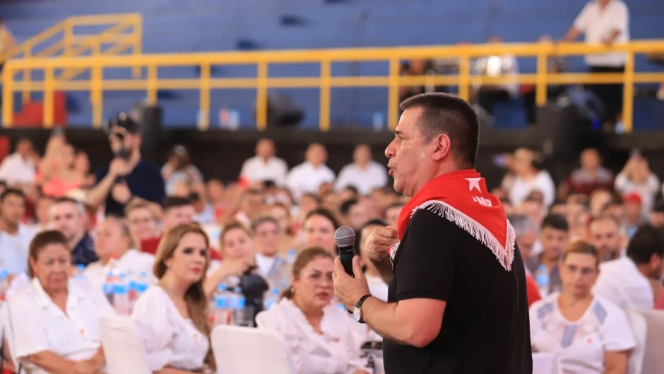 Horacio Cartes busca reelegirse en la ANR, pero las bases exigen renovación en las seccionales