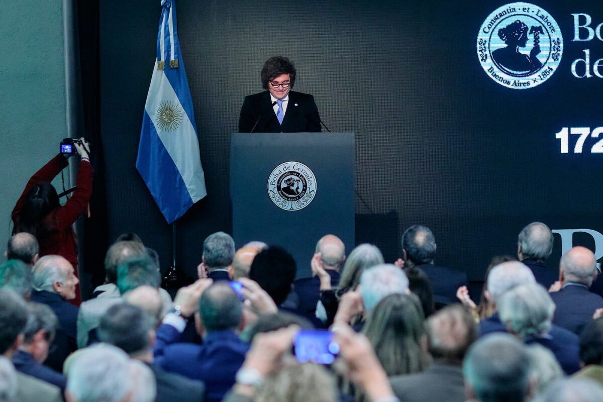 El Gobierno reducirá impuestos a exportadores mientras sostiene el ajuste del gasto público