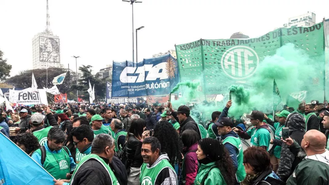 El Gobierno cerró la paritaria estatal con UPCN pero ATE rechazó la oferta