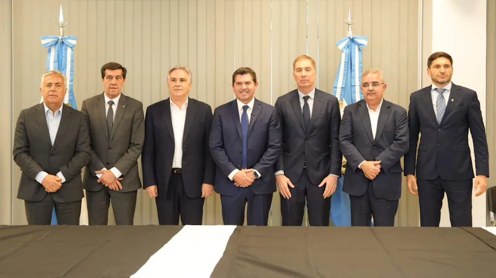 Diego Santilli acelera las negociaciones con gobernadores para avanzar con la reforma electoral