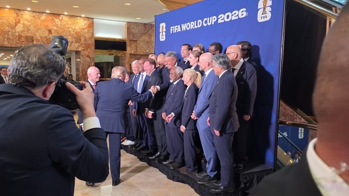 La Casa Blanca apoyó el derecho de la Selección a reclamar por Malvinas y Trump saludó a Tapia