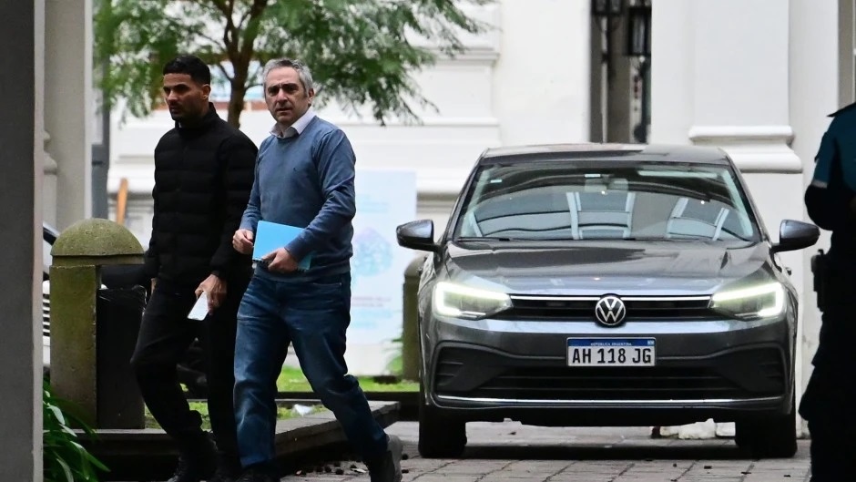Kicillof designó al “Cuervo” Larroque para el armado nacional y a Bianco para la estrategia bonaerense