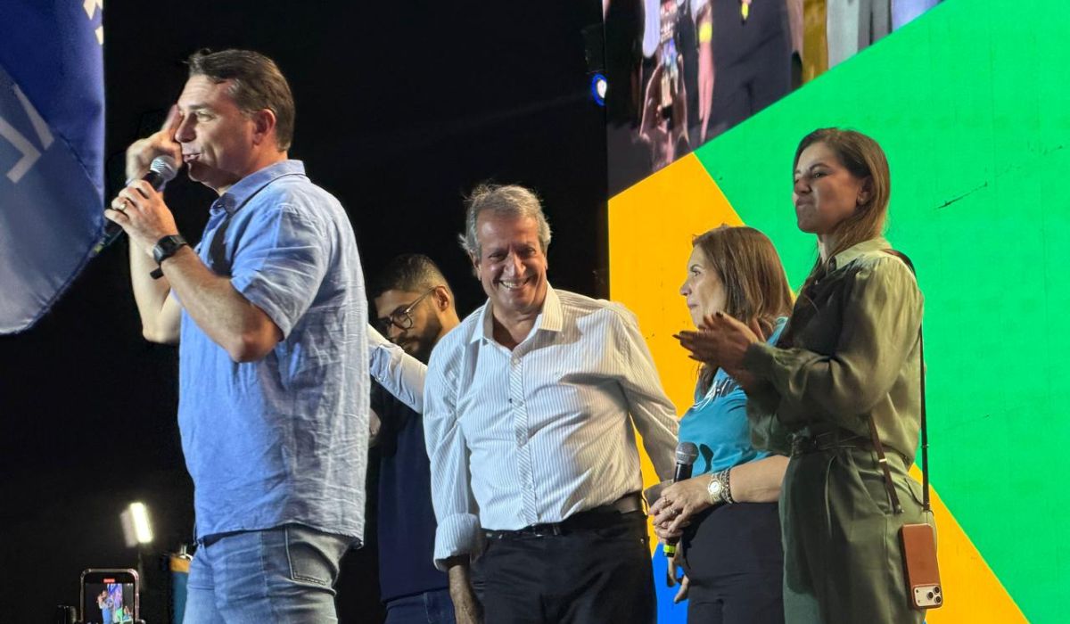 Flávio Bolsonaro propuso bajar la edad de imputabilidad a 14 años y aplicar castración química a violadores