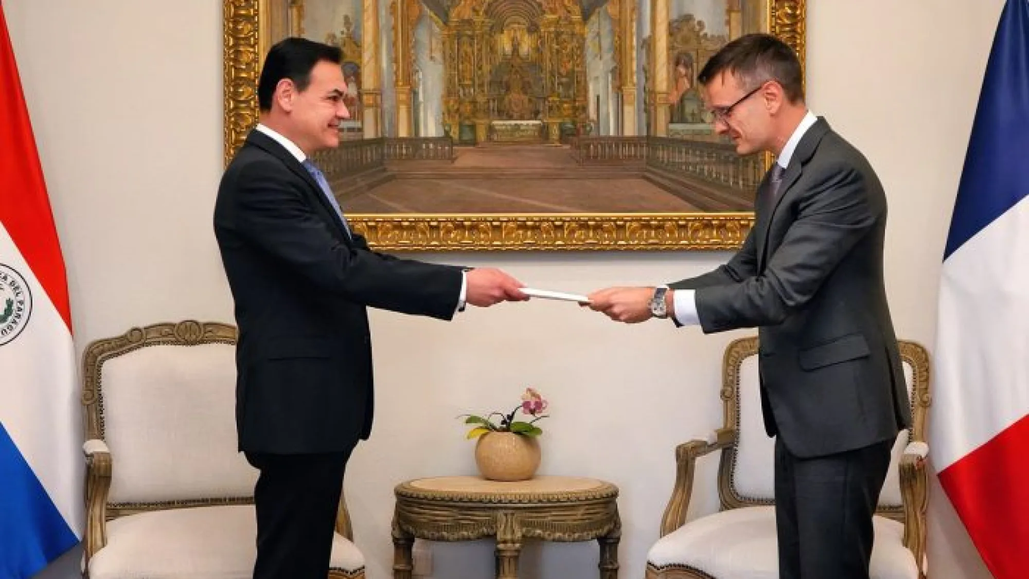 Francia renueva su representación en Paraguay en medio de una mayor cooperación contra el narcotráfico