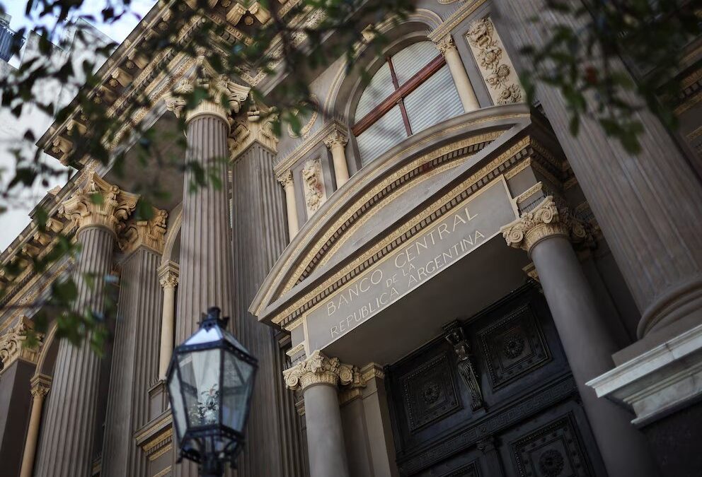La AGN cuestionó operaciones con oro del BCRA y estimó una pérdida de USD 1.023 millones en 2025